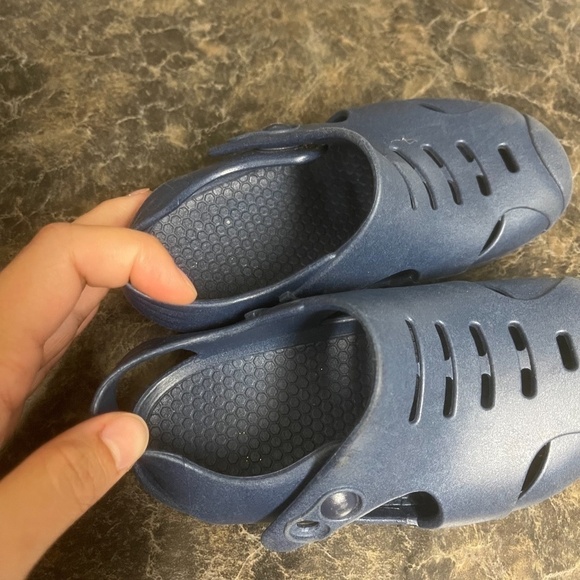 Okabashi Navy Rubber Slip On Sandals Kids Size 9 - Picture 7 of 7
